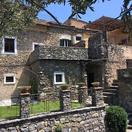 La Casa Dei Nonni Castelbianco Отель типа 
