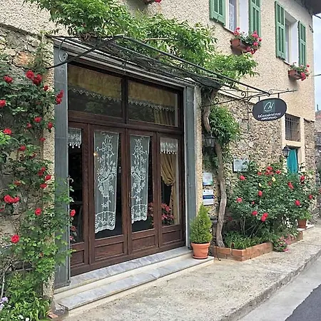 La Casa Dei Nonni Castelbianco Bed and breakfast *