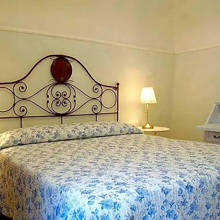 La Casa Dei Nonni Castelbianco Bed and breakfast *