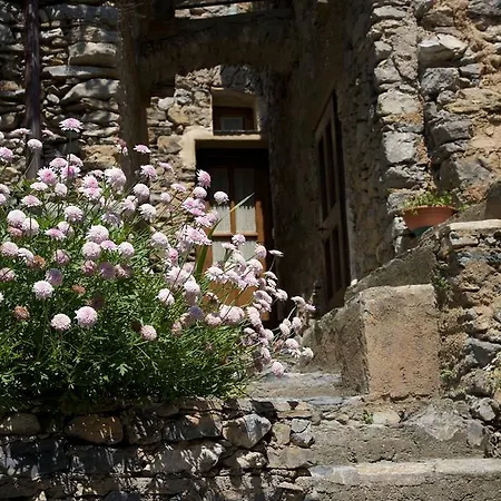 La Casa Dei Nonni Castelbianco Bed and breakfast Colletta