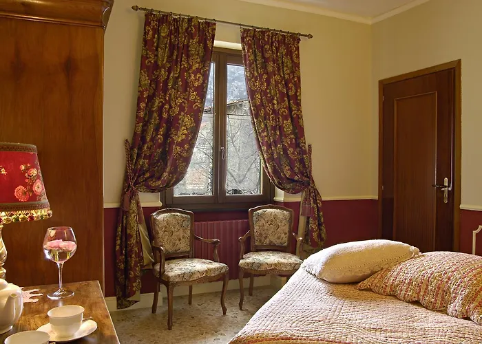 La Casa Dei Nonni Castelbianco Frühstückspension